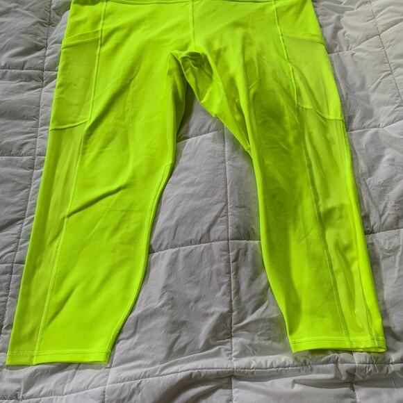 Fabletics neon yellow Power Hold On The Go High Waisted Capri leggings 2X 2XL - Picture 10 of 15